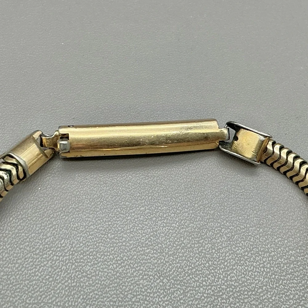 Waltham Watch Vintage Ladies Manual Wind 12K Gold Filled Bracelet Working